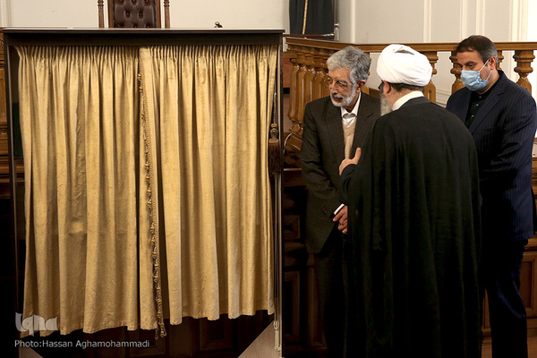 آیین رونمایی از آثار علمی و پژوهشی کتابخانه، موزه و مرکز اسناد مجلس شورای اسلامی