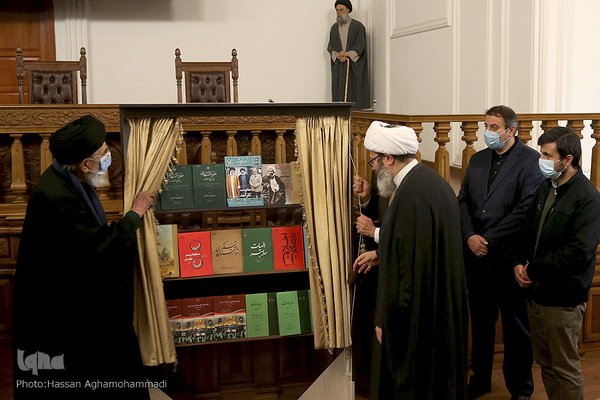 آیین رونمایی از آثار علمی و پژوهشی کتابخانه، موزه و مرکز اسناد مجلس شورای اسلامی