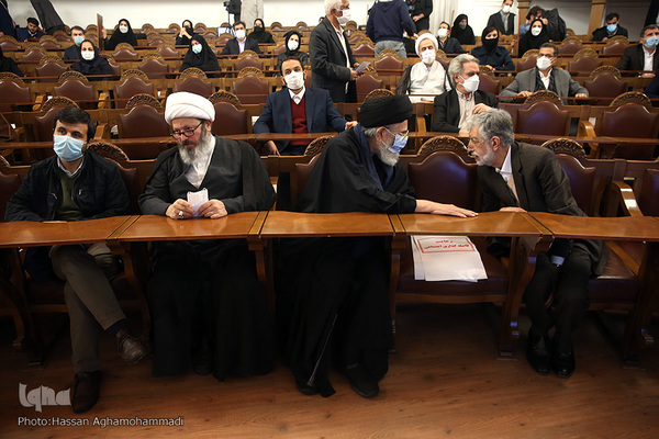 آیین رونمایی از آثار علمی و پژوهشی کتابخانه، موزه و مرکز اسناد مجلس شورای اسلامی