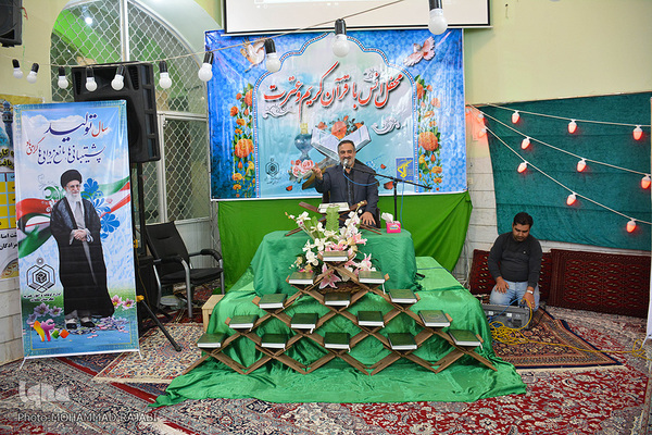 محفل انس با قرآن در امامزادگان فضل و یحیی(ع) محلات