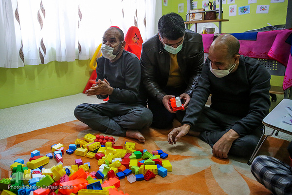 عیادت «جواد فروغی» از مددجویان آسایشگاه شهید بهشتی مشهد مقدس