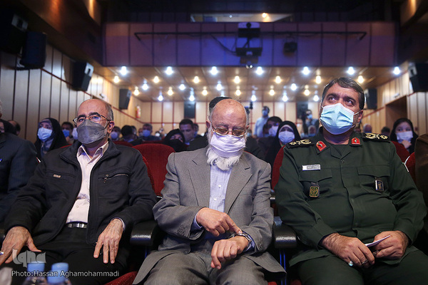 مراسم رونمایی از سیزده عنوان کتاب از تازه‌های نشر بنیاد فرهنگی روایت فتح با عنوان «فرزندان خمینی(ره)»