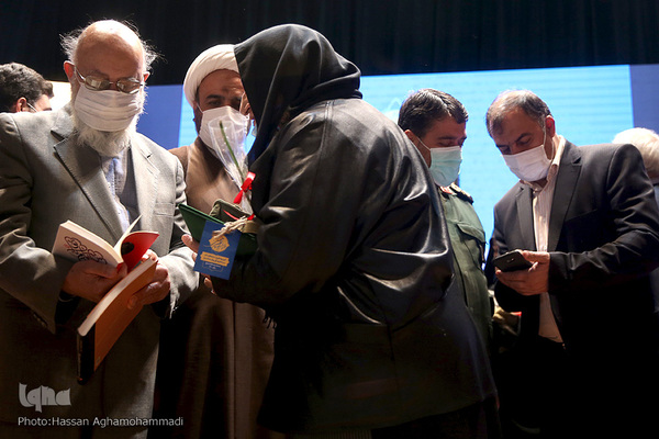 مراسم رونمایی از سیزده عنوان کتاب از تازه‌های نشر بنیاد فرهنگی روایت فتح با عنوان «فرزندان خمینی(ره)»