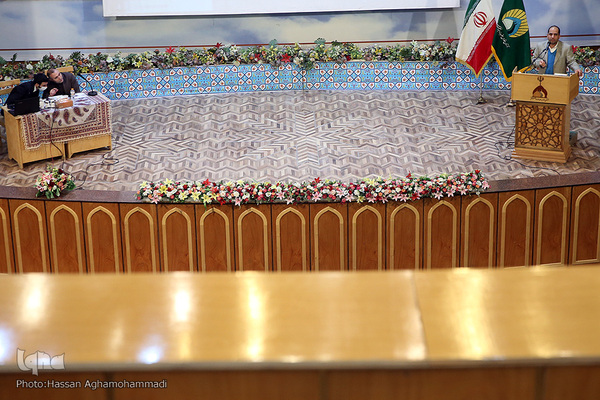 مراسم اهدای سیزدهمین جایزه ویژه علمی-ترویجی حضرت عبدالعظیم حسنی(ع) به خانواده دانشمند شهید هسته ای «محسن فخری زاده»