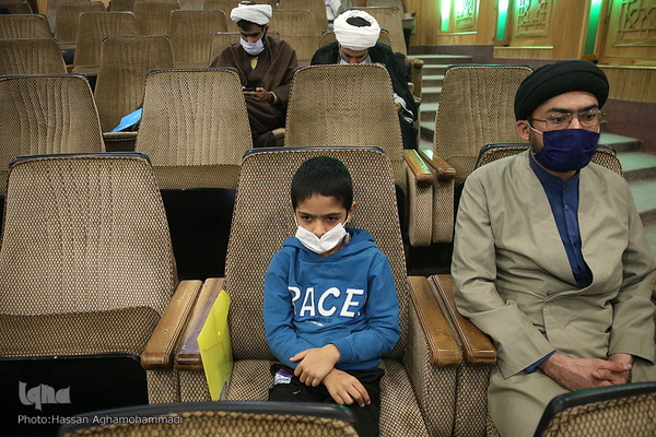 مراسم اهدای سیزدهمین جایزه ویژه علمی-ترویجی حضرت عبدالعظیم حسنی(ع) به خانواده دانشمند شهید هسته ای «محسن فخری زاده»