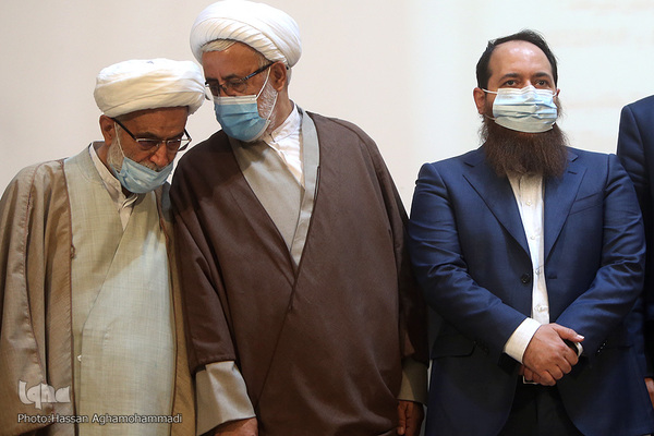 مراسم اهدای سیزدهمین جایزه ویژه علمی-ترویجی حضرت عبدالعظیم حسنی(ع) به خانواده دانشمند شهید هسته ای «محسن فخری زاده»