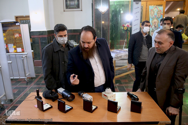 مراسم اهدای سیزدهمین جایزه ویژه علمی-ترویجی حضرت عبدالعظیم حسنی(ع) به خانواده دانشمند شهید هسته ای «محسن فخری زاده»