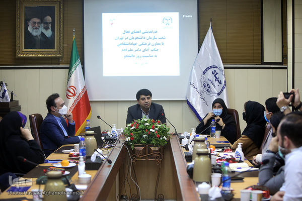 نشست هم اندیشی مدیران اجرایی و اعضای فعال سازمان دانشجویان جهاد دانشگاهی با عیسی علیزاده، معاون فرهنگی جهاد دانشگاهی