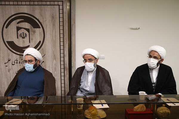 مراسم امضای تفاهم نامه همکاری های مشترک میان مرکز مدیریت خدمات حوزه های علمیه استان تهران و جهاد دانشگاهی