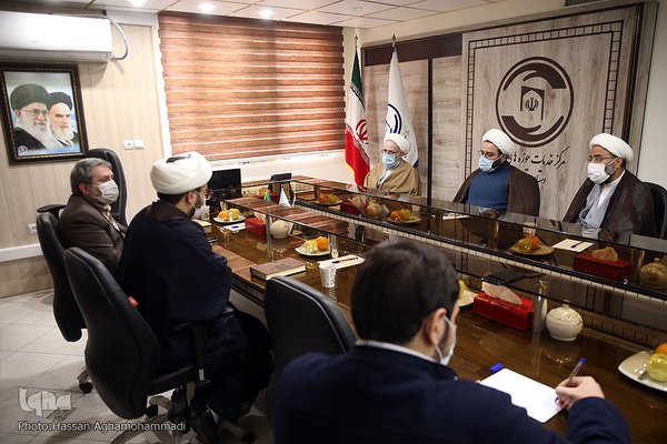 مراسم امضای تفاهم نامه همکاری های مشترک میان مرکز مدیریت خدمات حوزه های علمیه استان تهران و جهاد دانشگاهی