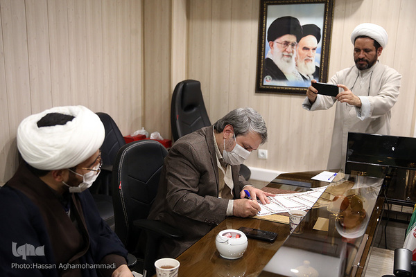 مراسم امضای تفاهم نامه همکاری های مشترک میان مرکز مدیریت خدمات حوزه های علمیه استان تهران و جهاد دانشگاهی