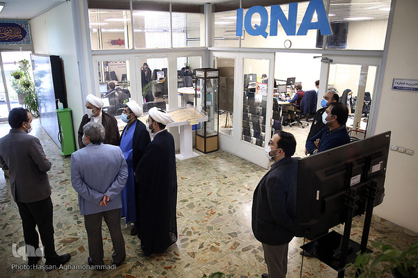 بازدید حجت‌الاسلام والمسلمین حسین صنعت‌پور، رئیس اداره عقیدتی سیاسی نیروی دریایی ارتش از تحریریه ایکنا