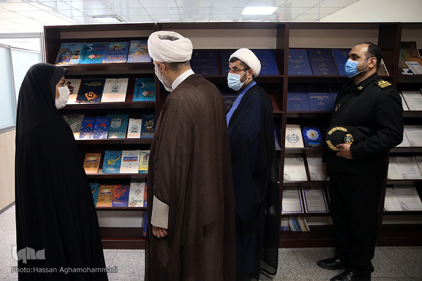 بازدید حجت‌الاسلام والمسلمین حسین صنعت‌پور، رئیس اداره عقیدتی سیاسی نیروی دریایی ارتش از تحریریه ایکنا