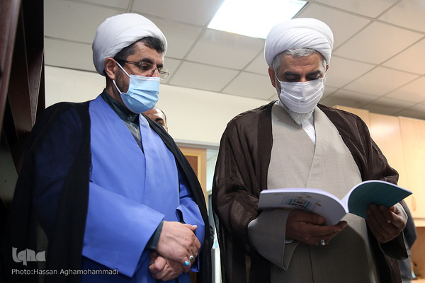 بازدید حجت‌الاسلام والمسلمین حسین صنعت‌پور، رئیس اداره عقیدتی سیاسی نیروی دریایی ارتش از تحریریه ایکنا