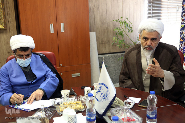 بازدید حجت‌الاسلام والمسلمین حسین صنعت‌پور، رئیس اداره عقیدتی سیاسی نیروی دریایی ارتش از تحریریه ایکنا