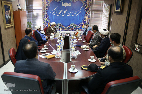 بازدید حجت‌الاسلام والمسلمین حسین صنعت‌پور، رئیس اداره عقیدتی سیاسی نیروی دریایی ارتش از تحریریه ایکنا