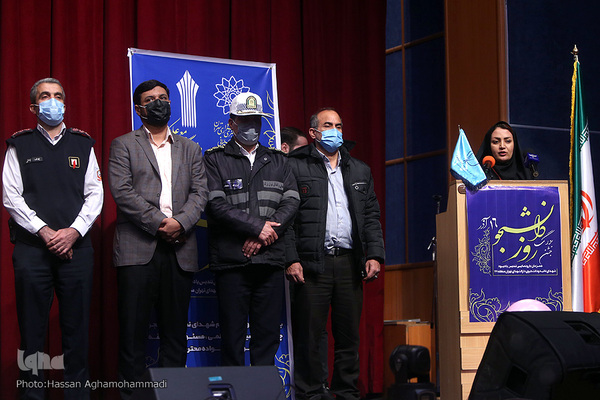 جشن گرامیداشت روز دانشجو و رونمایی از تندیس یادبود شهدای نخبه و دانشجوی دارالشهدای منطقه 17شهرداری تهران