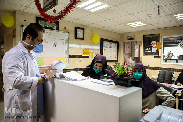 تجلیل و تکریم از مقام شامخ پرستاران و مدافعان سلامت به‌ویژه پرستاران نمونه قرآنی