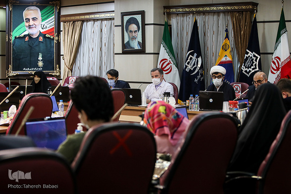 تجلیل و تکریم از مقام شامخ پرستاران و مدافعان سلامت به‌ویژه پرستاران نمونه قرآنی