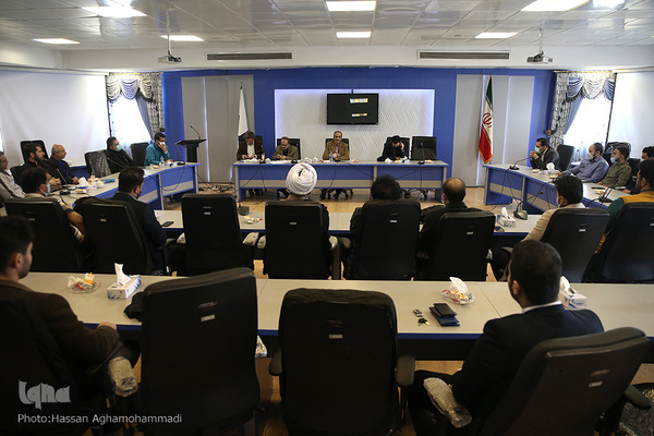 نشست توجیهی و قرعه کشی متسابقین شانزدهمین جشنواره ملی و بین المللی تلاوت‌های مجلسی