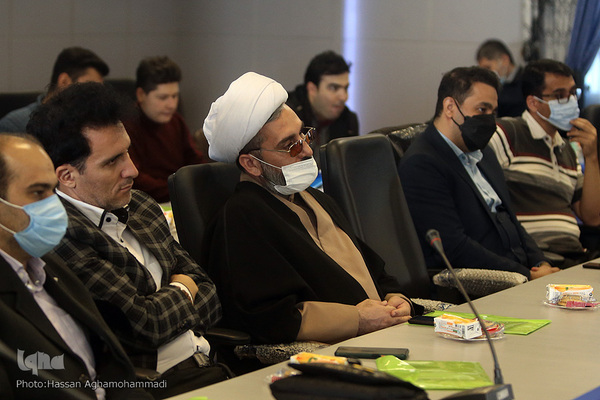 نشست توجیهی و قرعه کشی متسابقین شانزدهمین جشنواره ملی و بین المللی تلاوت‌های مجلسی