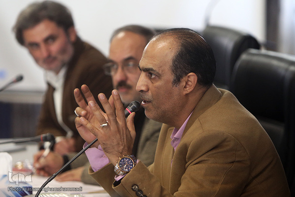 نشست توجیهی و قرعه کشی متسابقین شانزدهمین جشنواره ملی و بین المللی تلاوت‌های مجلسی