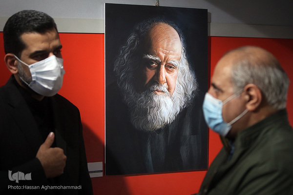 مراسم افتتاحیه نمایشگاه «ضیافتِ خط، رنگ، نقش» شامل ۴۲اثر از مجموعه نقاشی های دیجیتال علیرضا ذاکری، نقاش و کارتونیست