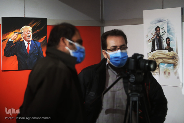 مراسم افتتاحیه نمایشگاه «ضیافتِ خط، رنگ، نقش» شامل ۴۲اثر از مجموعه نقاشی های دیجیتال علیرضا ذاکری، نقاش و کارتونیست