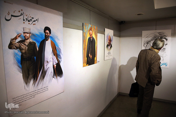 مراسم افتتاحیه نمایشگاه «ضیافتِ خط، رنگ، نقش» شامل ۴۲اثر از مجموعه نقاشی های دیجیتال علیرضا ذاکری، نقاش و کارتونیست