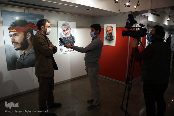 مراسم افتتاحیه نمایشگاه «ضیافتِ خط، رنگ، نقش» شامل ۴۲اثر از مجموعه نقاشی های دیجیتال علیرضا ذاکری، نقاش و کارتونیست