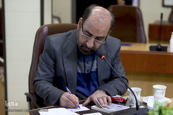 محمدرضا سنگری، نویسنده و پژوهشگر 