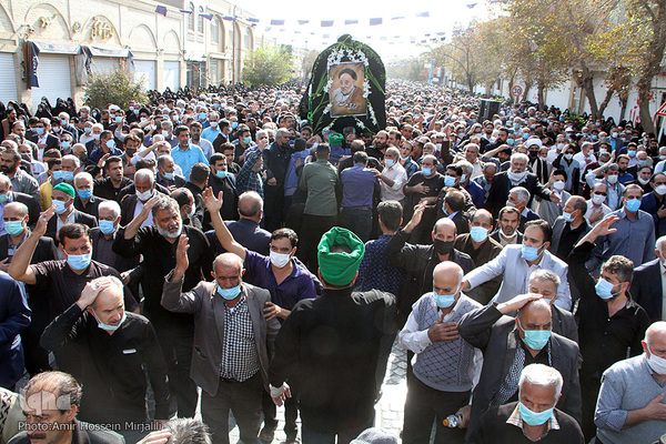 مراسم تشییع پیکر آیت الله علاقه بند در یزد