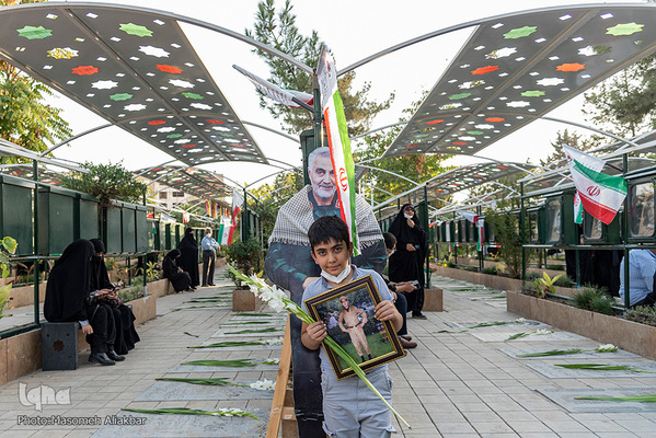  مراسم غبارروبی، عطر افشانی و گلباران گلزار مطهر شهدای امامزاده محمد(ع) کرج