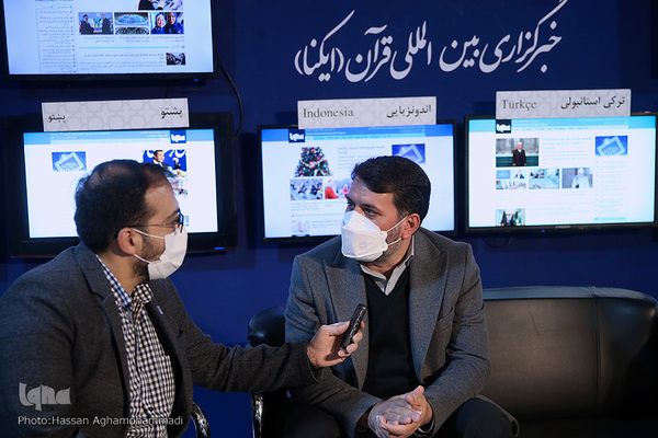 مهران فاطمی، استاندار یزد در غرفه ایکنا 