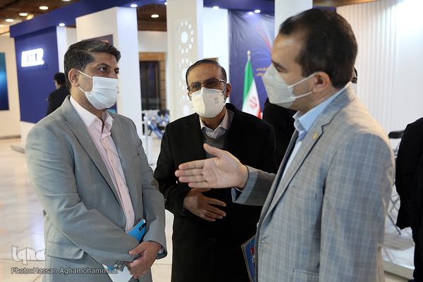 غرفه ایکنا در نمایشگاه دستاوردهای جهاددانشگاهی