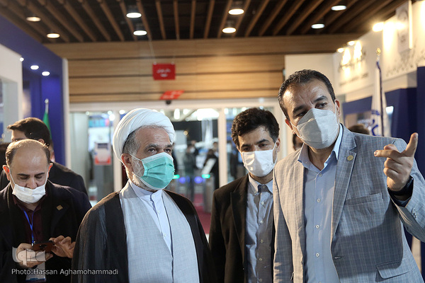 غرفه ایکنا در نمایشگاه دستاوردهای جهاددانشگاهی