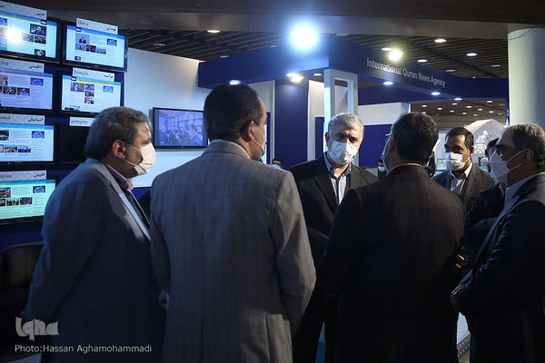 غرفه ایکنا در نمایشگاه دستاوردهای جهاددانشگاهی