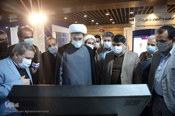 غرفه ایکنا در نمایشگاه دستاوردهای جهاددانشگاهی