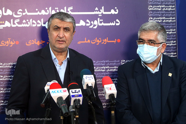 حمیدرضا طیبی، ريیس جهاد دانشگاهی و محمد اسلامی، رییس سازمان انرژی اتمی