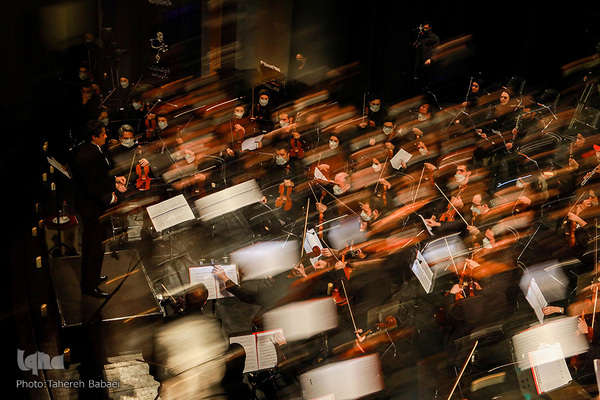 همایش موسیقایی «مقام حماسه» اجرای ارکستری موسیقی به یاد شهید سلیمانی