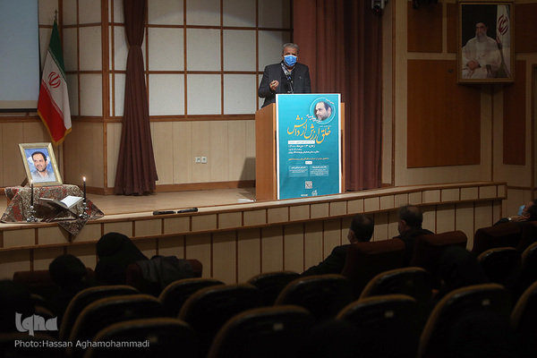 نشست علمی «خلق ارزش از دانش» گرامیداشت شانزدهمین سالگرد درگذشت زنده یاد دکتر سعید کاظمی آشتیانی، بنیانگذار پژوهشگاه رویان