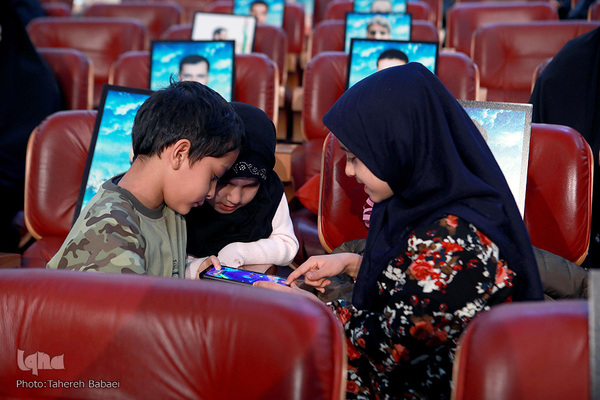 مراسم بزرگداشت شهدای مدافع حرم در برج میلاد