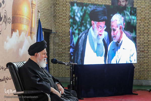 توزیع کمک های مومنانه به نیابت از شهید حاج قاسم سلیمانی میان خانواده های بی بضاعت خراسان رضوی