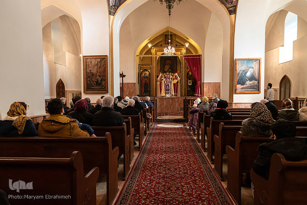 مراسم غسل تعمید و جشن سال نو مسیحی ارامنه در کلیسای مریم مقدس تبریز