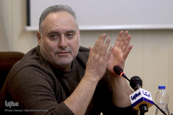 نشست نقد کتاب «سربازنامه» سروده افشین علا در رثای شهادت قاسم سلیمانی