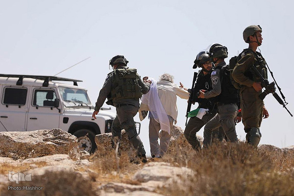 مقاومت مردم الخلیل در مقابل اشغالگران صهیونیست