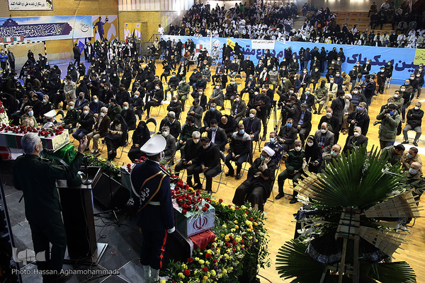 مراسم تشییع و تدفین دو شهید گمنام دفاع مقدس در وزارت ورزش و جوانان