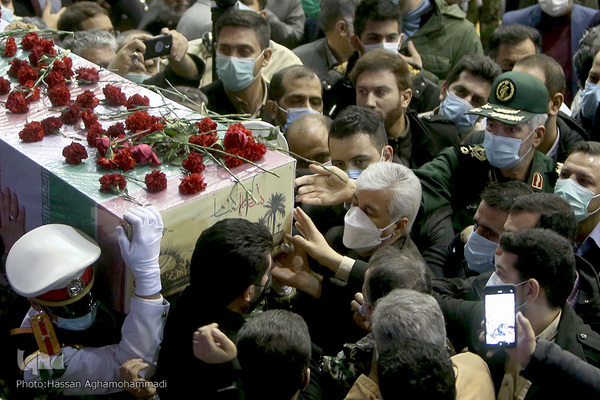 مراسم تشییع و تدفین دو شهید گمنام دفاع مقدس در وزارت ورزش و جوانان