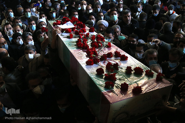 مراسم تشییع و تدفین دو شهید گمنام دفاع مقدس در وزارت ورزش و جوانان