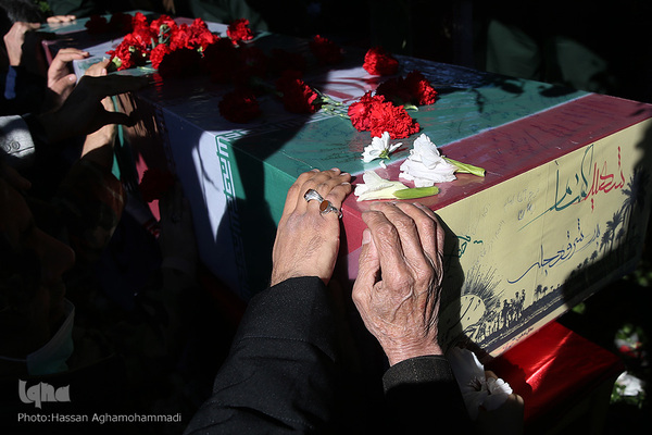 مراسم تشییع و تدفین دو شهید گمنام دفاع مقدس در وزارت ورزش و جوانان